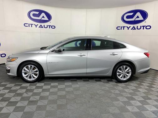 Silver Ice Metallic 2022 Chevrolet Malibu FWD LT