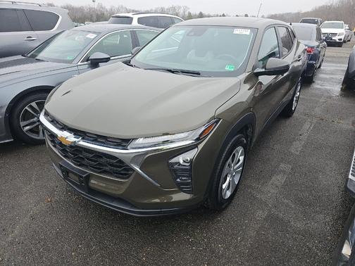 Harvest Bronze Metallic 2024 Chevrolet Trax LS