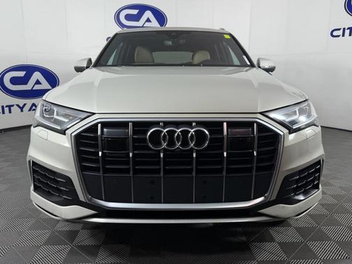 2022 Audi Q7 55 Premium Plus