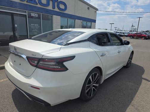 Pearl White Tricoat 2022 Nissan Maxima SV Xtronic CVT