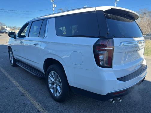 2023 Chevrolet Suburban Premier