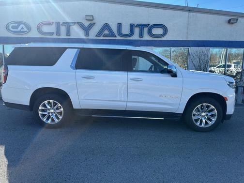2023 Chevrolet Suburban Premier