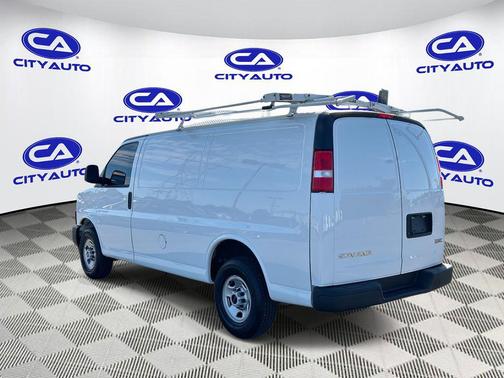 2023 GMC Savana 2500 Work Van