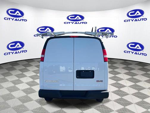 2023 GMC Savana 2500 Work Van