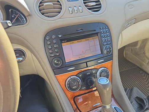 2009 Mercedes-Benz SL-Class V8