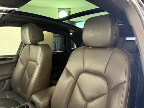 2019 Porsche Macan S