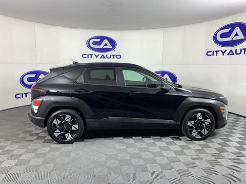 Abyss Black Pearl 2024 Hyundai KONA SEL