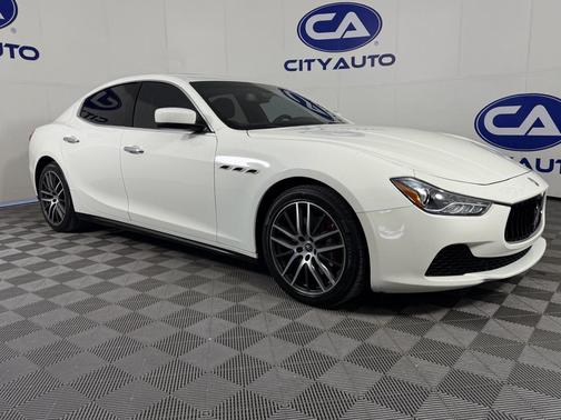 2016 Maserati Ghibli Base