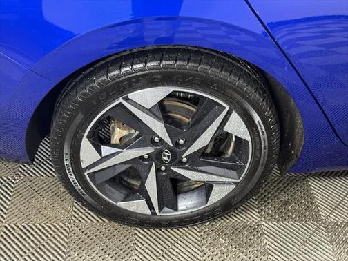 2021 Hyundai ELANTRA Limited
