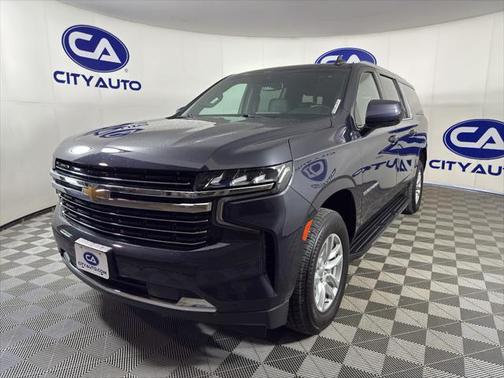 2023 Chevrolet Suburban LT