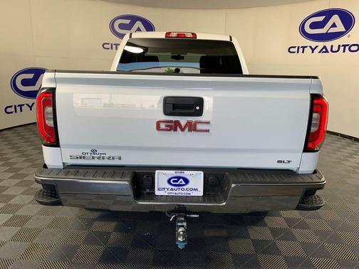 Summit White 2018 GMC Sierra 1500 SLT