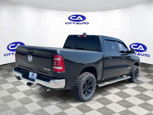 Diamond Black Crystal Pearlcoat 2023 RAM 1500 Laramie