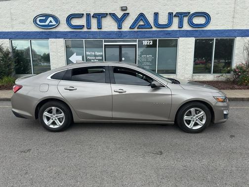 Mineral Gray Metallic 2022 Chevrolet Malibu FWD LT