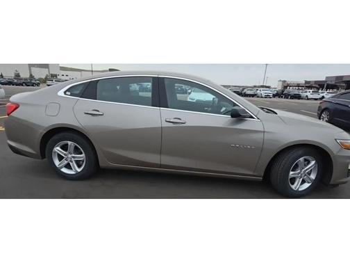 Mineral Gray Metallic 2022 Chevrolet Malibu FWD LT