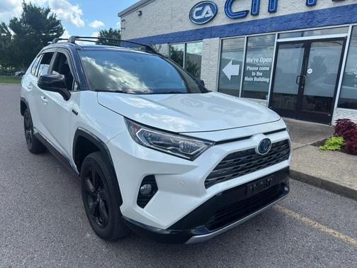 Blizzard Pearl/Midnight Black Metallic 2021 Toyota RAV4 Hybrid SE