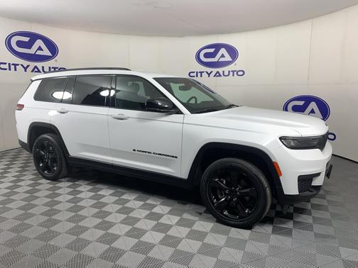 Bright White Clearcoat 2023 Jeep Grand Cherokee L Altitude