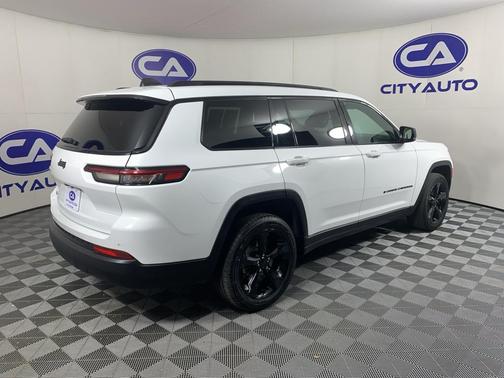 Bright White Clearcoat 2023 Jeep Grand Cherokee L Altitude