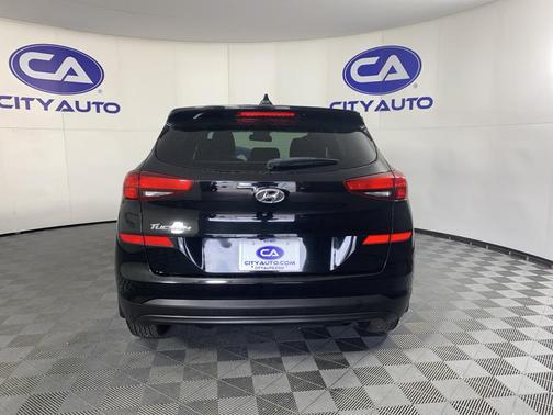 2021 Hyundai TUCSON SE