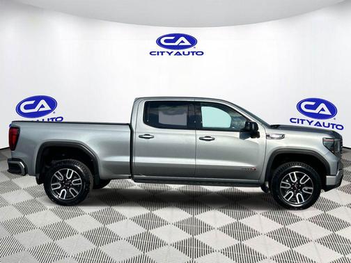 Sterling Metallic 2024 GMC Sierra 1500 AT4