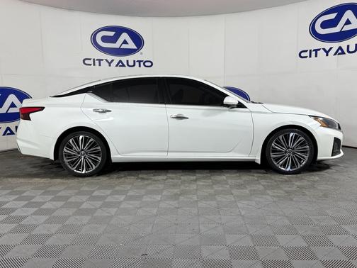 2023 Nissan Altima 2.5 SL
