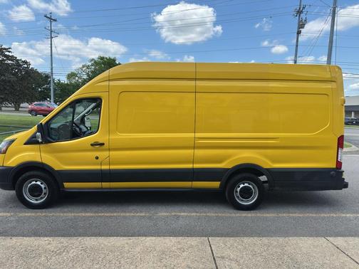 School Bus Yellow 2019 Ford Transit-250 Base
