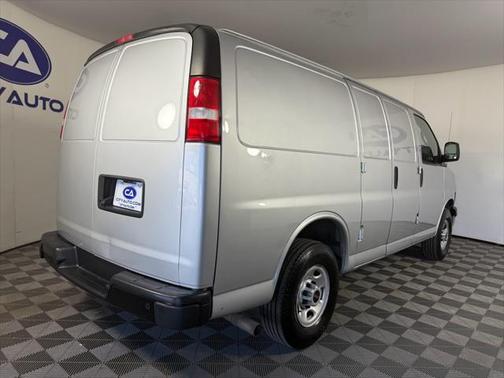2021 GMC Savana 2500 Work Van
