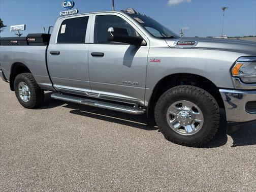 2019 RAM 2500 Tradesman Crew Cab 4x4 6'4' Box