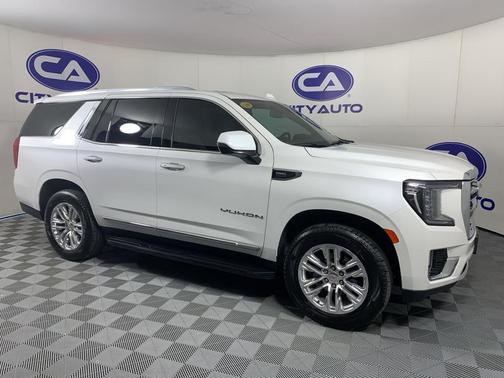 White Frost Tricoat 2021 GMC Yukon SLT