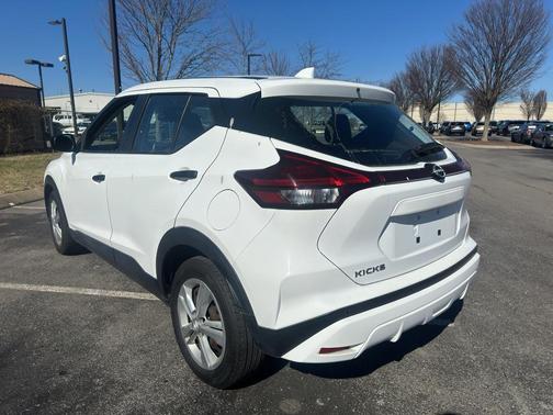 2022 Nissan Kicks S