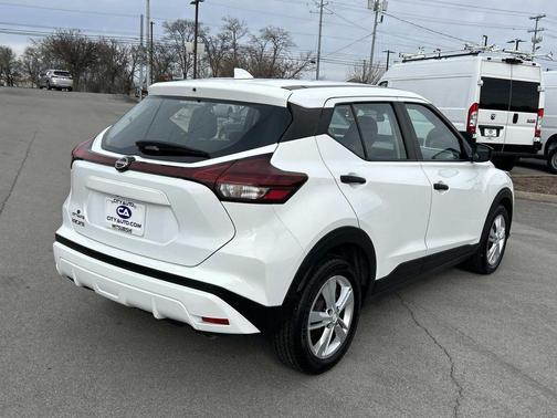 2022 Nissan Kicks S