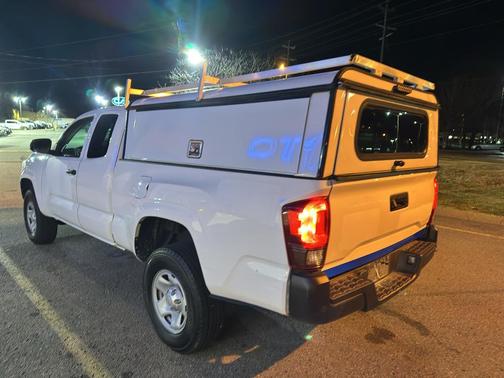 2022 Toyota Tacoma SR