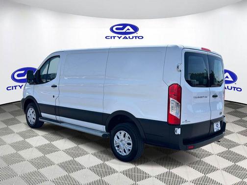 Oxford White 2024 Ford Transit-250 Base