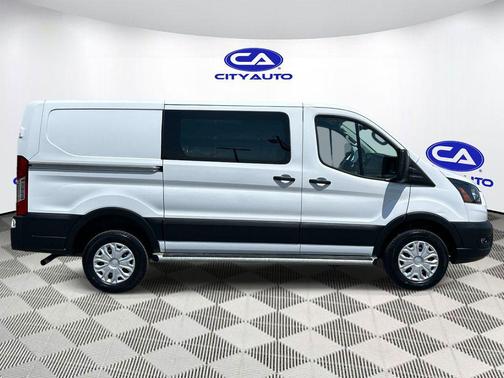 Oxford White 2024 Ford Transit-250 Base