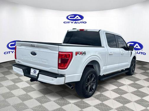 Oxford White 2022 Ford F-150 XLT