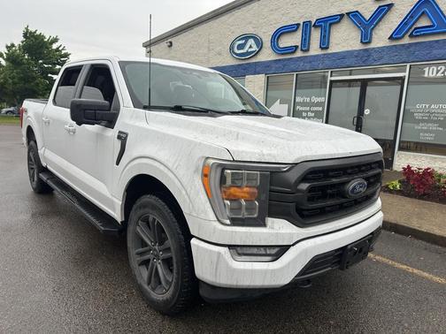 Oxford White 2022 Ford F-150 XLT