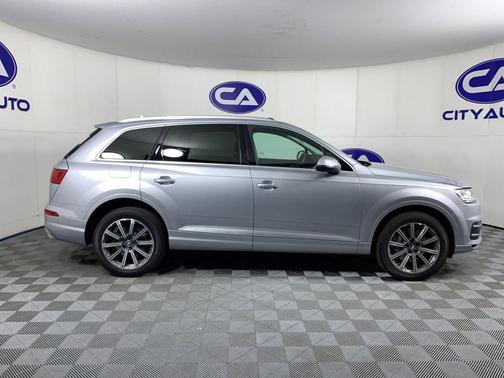 Florett Silver Metallic 2019 Audi Q7 55 Premium Plus