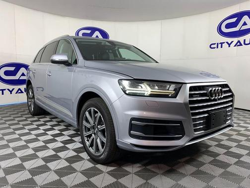 Florett Silver Metallic 2019 Audi Q7 55 Premium Plus