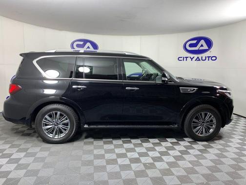 Black Obsidian 2022 INFINITI QX80 Luxe