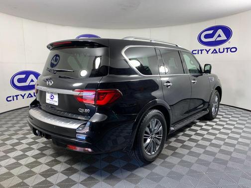 Black Obsidian 2022 INFINITI QX80 Luxe