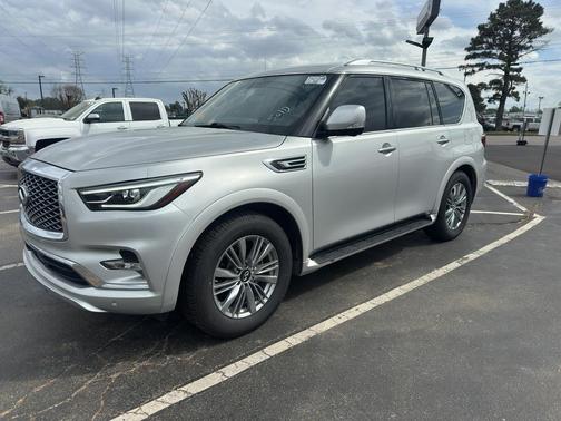 2021 INFINITI QX80 Luxe