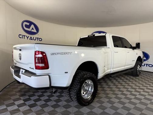 2024 RAM 3500 Laramie Crew Cab 4x4 8' Box