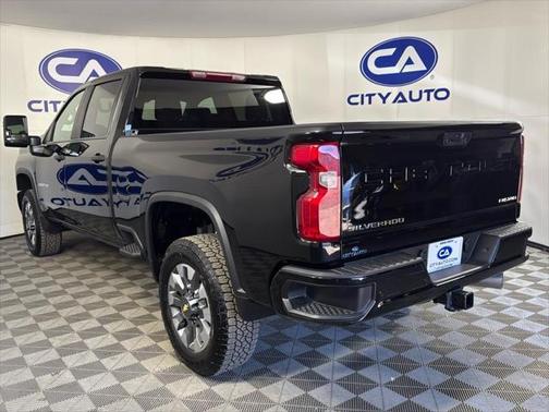 2024 Chevrolet Silverado 2500 Custom