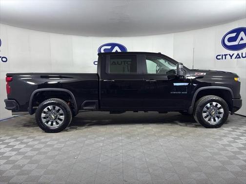 2024 Chevrolet Silverado 2500 Custom