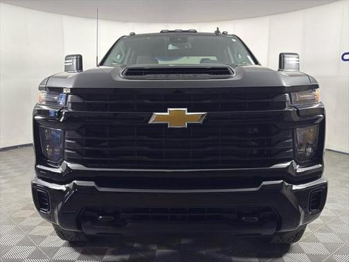 2024 Chevrolet Silverado 2500 Custom