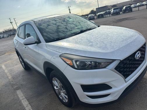 2020 Hyundai TUCSON SE