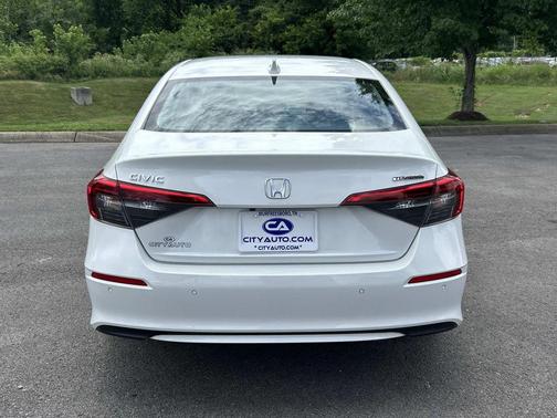 Platinum White Pearl 2024 Honda Civic Touring