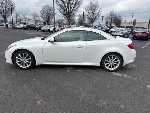 2011 INFINITI G37 Base