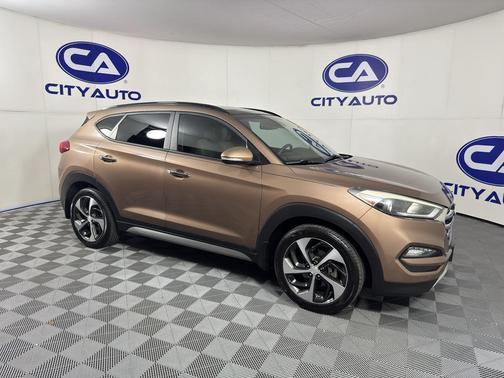 Mojave Sand 2017 Hyundai TUCSON Limited
