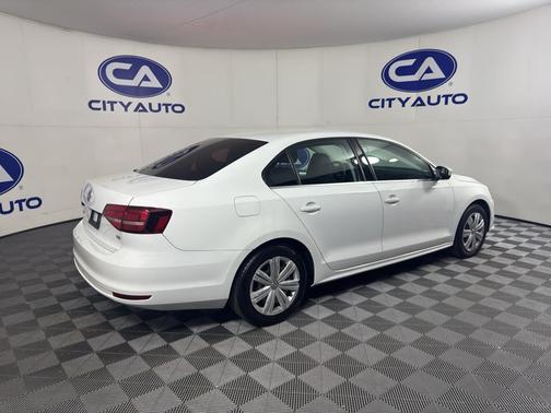Pure White 2017 Volkswagen Jetta 1.4T S