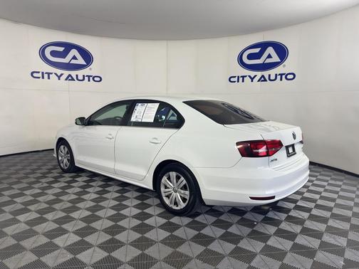 Pure White 2017 Volkswagen Jetta 1.4T S
